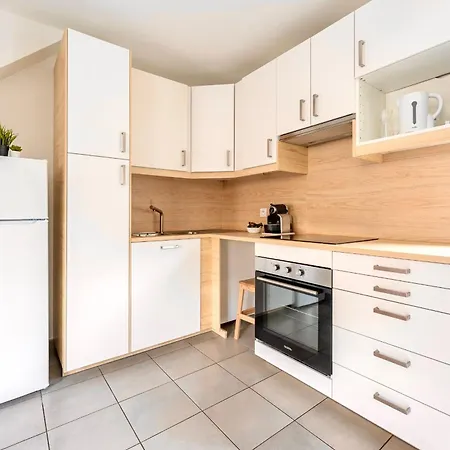 Le Murier - Maison De Avec Patio Parking - 6 Pers Holiday home Lyon